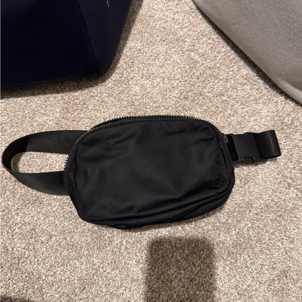 Black Lululemon Belt Bag